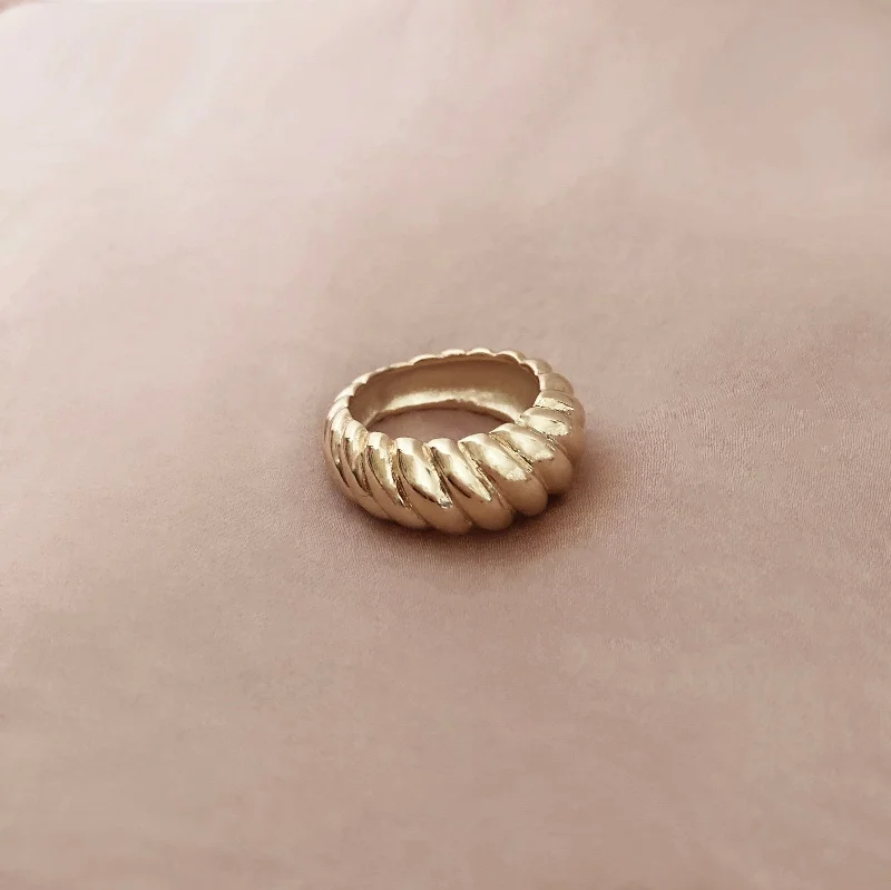 Premium Jewelry At Special Low Prices For A Limited Time Alma - Dome Ring