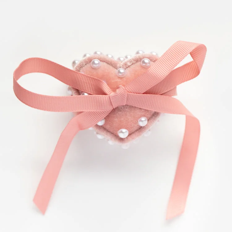 Exclusive Jewelry Sale – Sparkle For Less Heart Shaped Velvet Pearl Ring Box