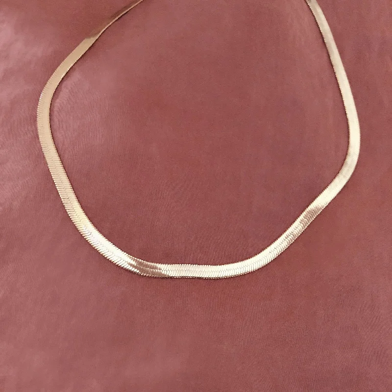 Timeless Elegance, Temporary Discounts – Act Fast Helena - Flat Chain Necklace