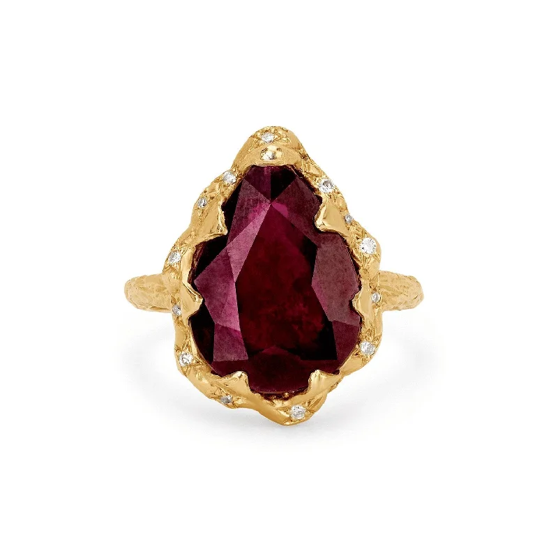 High-End Jewelry, Now More Affordable Than Ever Queen Water Drop Natural Ruby Ring with Sprinkled Diamonds