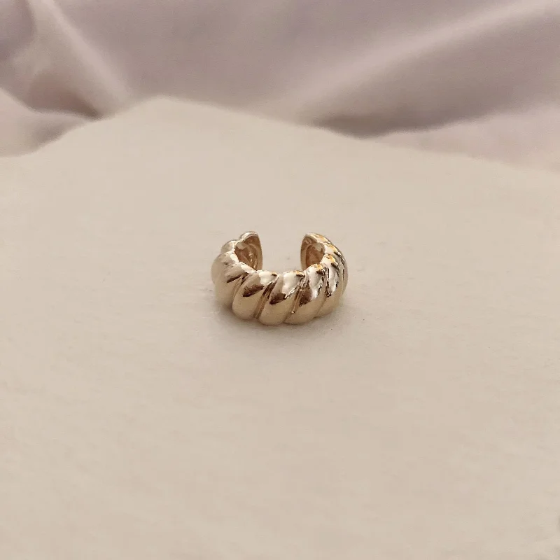 Stunning Statement Jewelry, Unbeatable Discounts Shay - Domed Ear Cuff