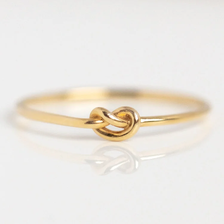 Jewelry Sale Alert – Shop Timeless Elegance Today Solid Gold Simple Knot Ring