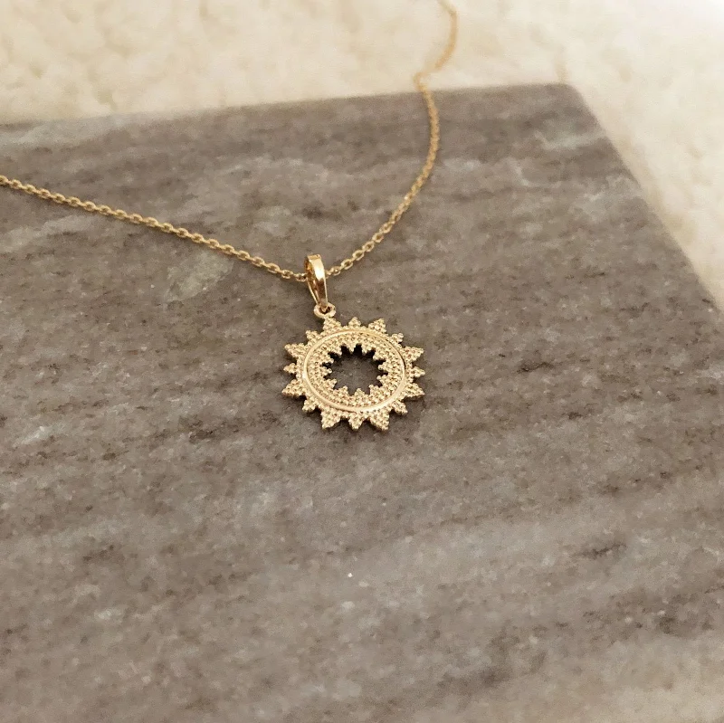Romantic Heart-Shaped Jewelry For Special Gifts Surya - Mandala Necklace