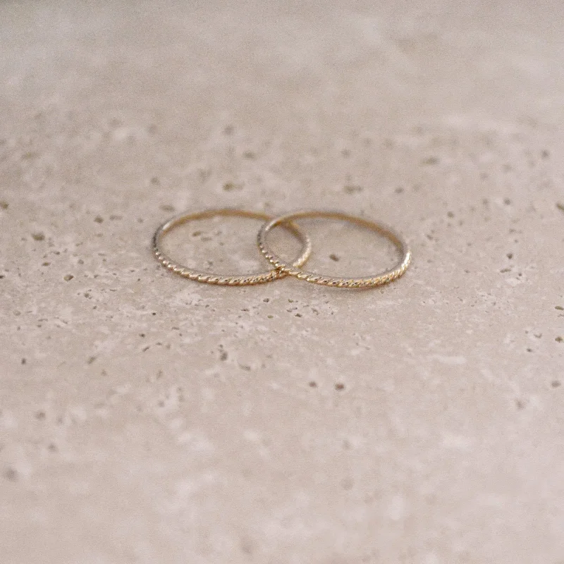 Luxury Jewelry At Unbeatable Discounts Uma - Dainty Textured Ring