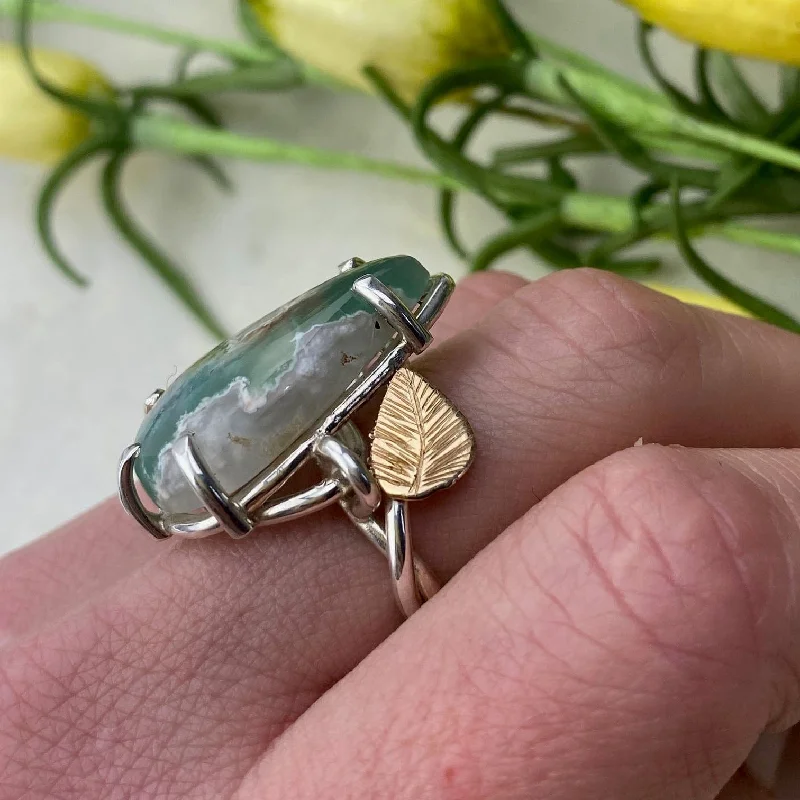 Luxury Jewelry At Unbeatable Discounts Yellow Gold and Silver Chrysoprase Leaf Ring