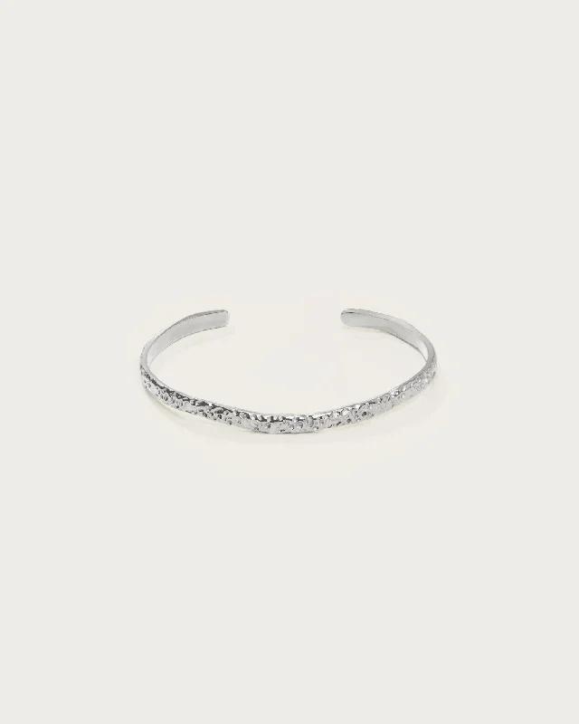 Timeless Elegance At Unbelievable Discounts Silver Textured Bangle