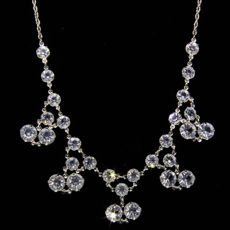 Dainty Floral Jewelry For Feminine Elegance 1928 Jewelry Round Brilliant Genuine Austrian Crystal Drop Necklace 15"