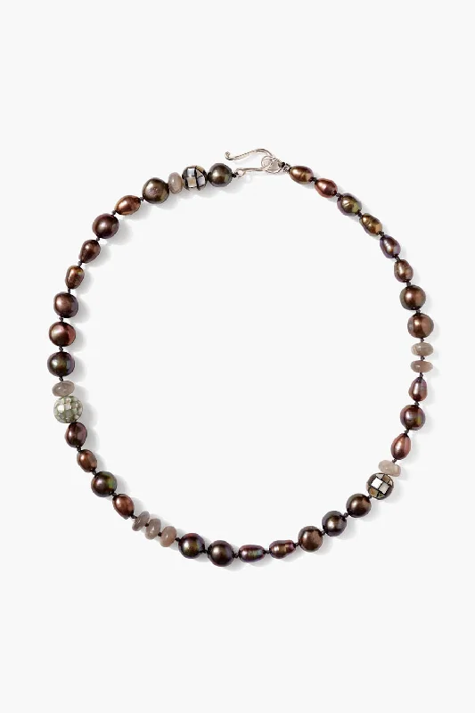 Must-Have Jewelry At Unbelievable Discounts Crest Necklace Peacock Pearl Mix