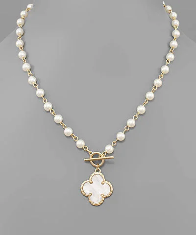 Fashion-Forward Jewelry At Incredible Prices Pearlescent Clover Toggle Necklace