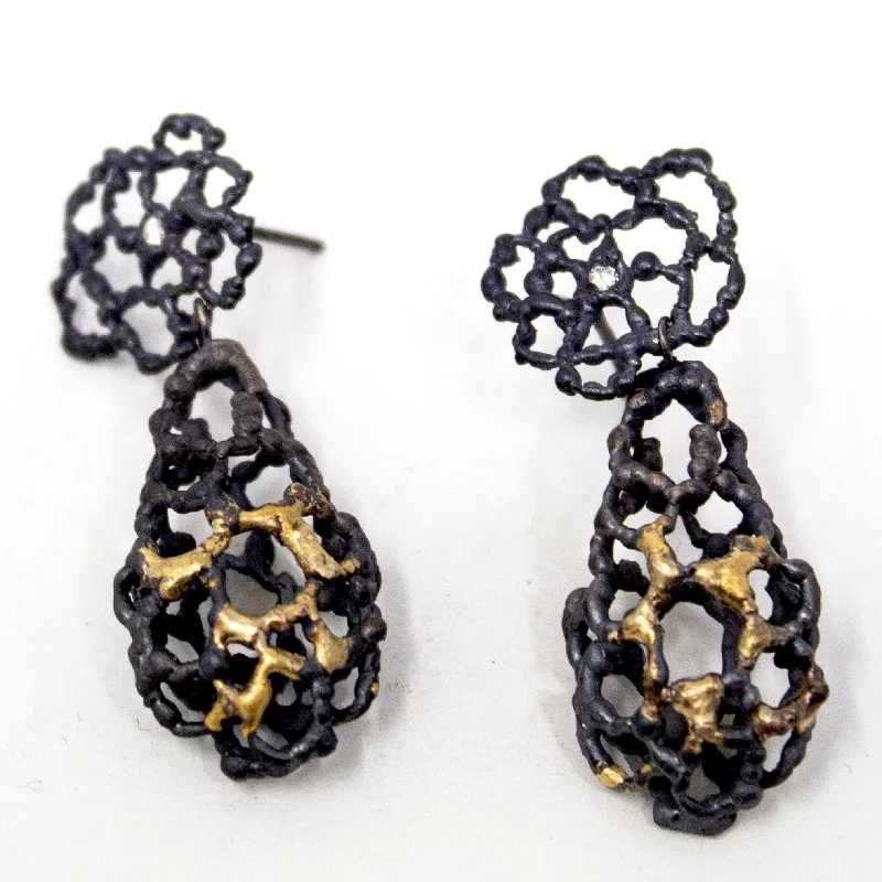 Elevate Your Outfit With Discounted Statement Jewelry Coral Drop earrings silver and gold