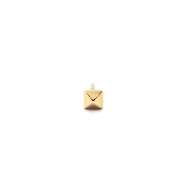 Shop Handcrafted Jewelry At Special Promotional Rates Debbie - Pyramid Stud Earring