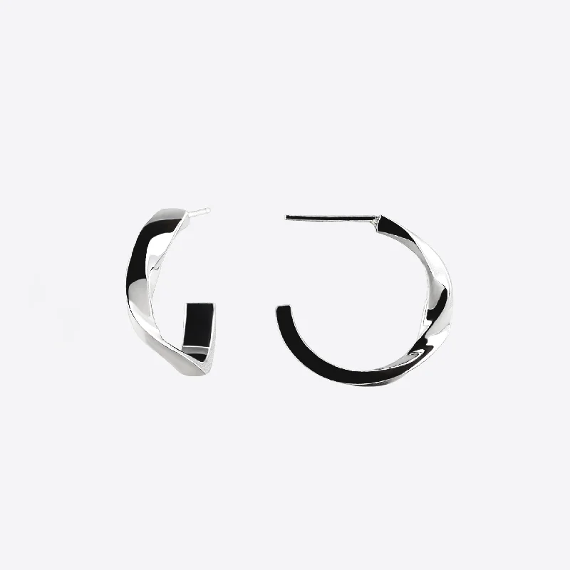 Last Chance To Shop High-End Jewelry At Markdown Prices Linea Mini Hoop