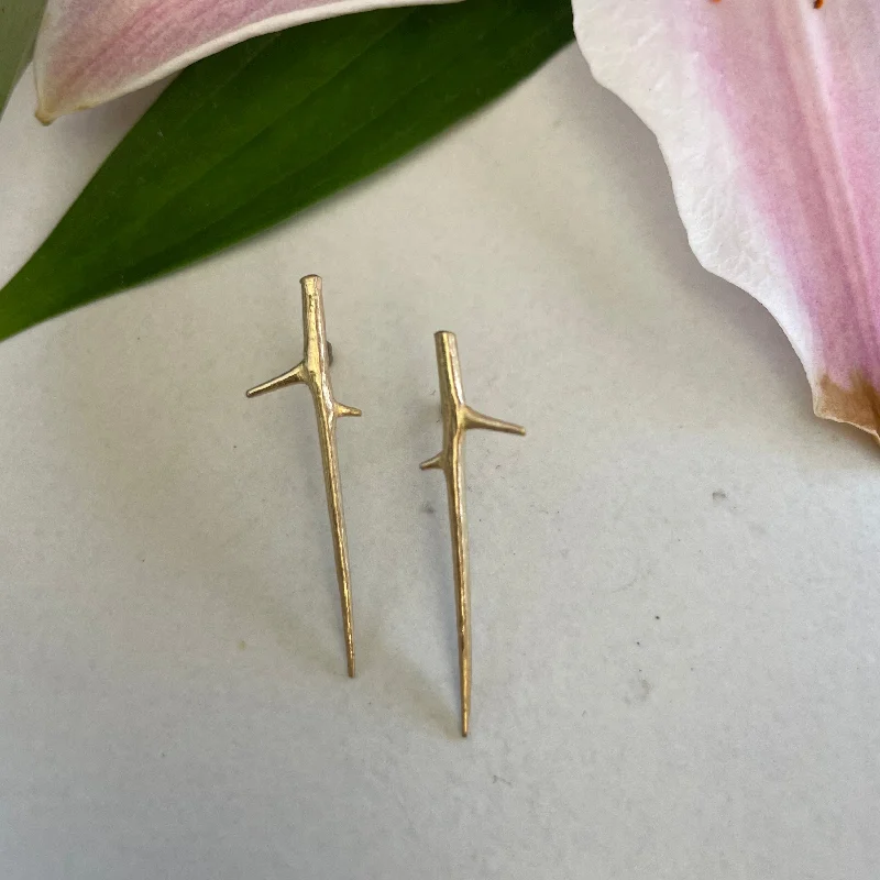 Make Your Outfit Shine With Discounted Jewelry Little Gold Thorn Post Earring