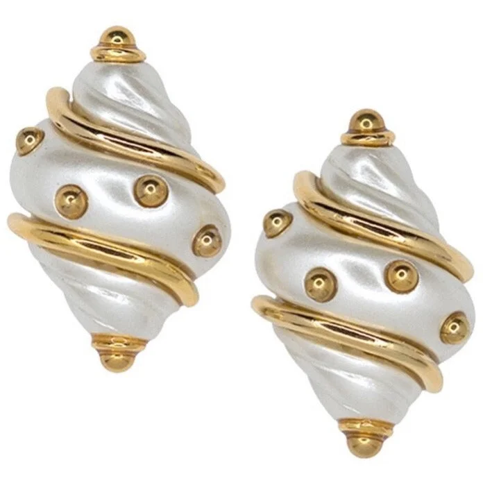 Trending Jewelry Now Available At Exclusive Prices Pearlized Dot Shell