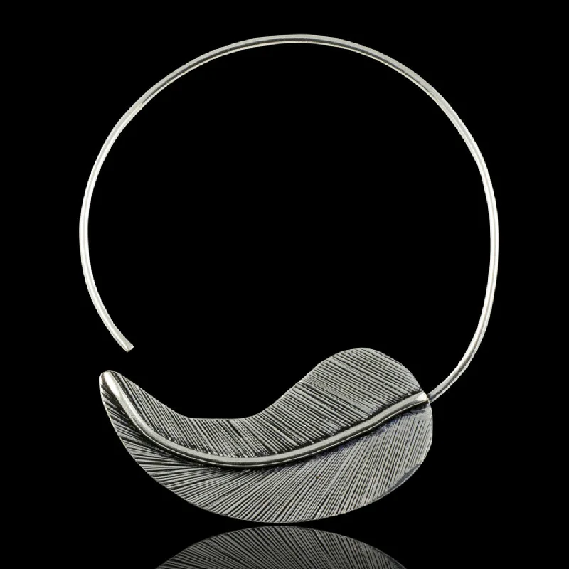 Affordable Glamour – Premium Jewelry For Less <span>ASE-332<span>: </span></span>Autumn Leaf Hoops
