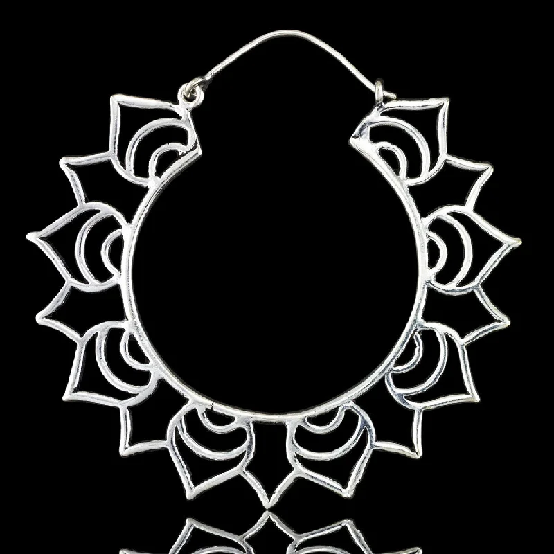 Unique Jewelry Designs Now At Discounted Rates <span>ASE-901<span>: </span></span>Lotus Sun Hoops