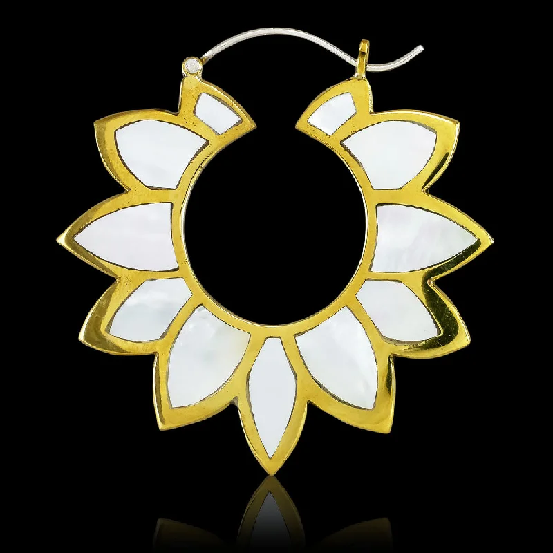 Elegant Jewelry At Unbeatable Offers – Shop Before It's Gone <span>BRES-201<span>: </span></span>Sunflowers - Silver Post
