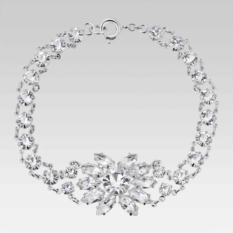 Chic And Stylish Jewelry At Exclusive Prices 1928 Jewelry Austrian Crystal Flower Link Bracelet