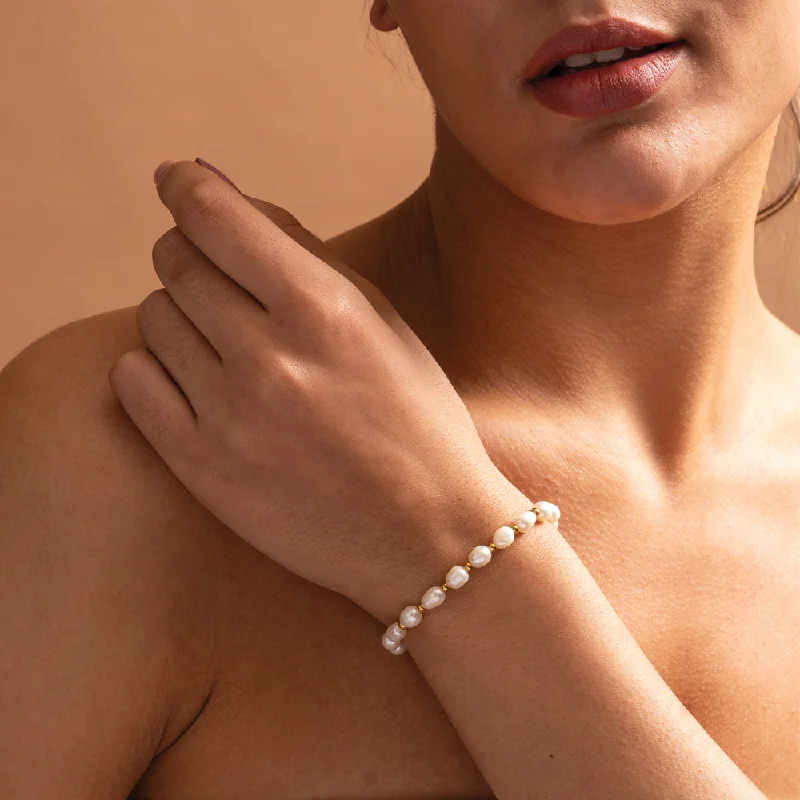 Trending Jewelry Now At Unbeatable Prices Baroque Treasure Bracelet