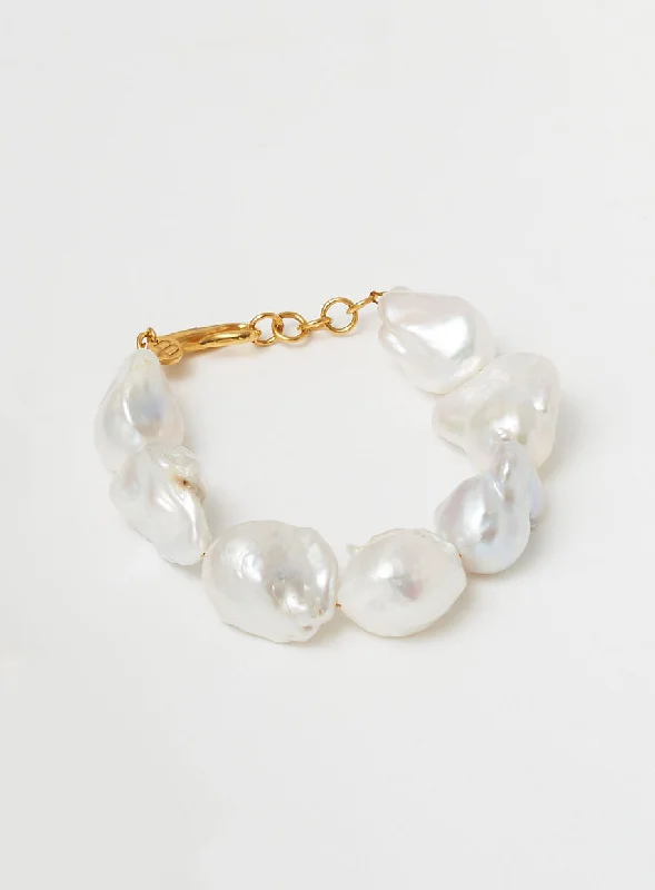 Shop Signature Jewelry Styles At Exclusive Prices Giant pearl 14K Gold Plated Bracelet w. Pearls