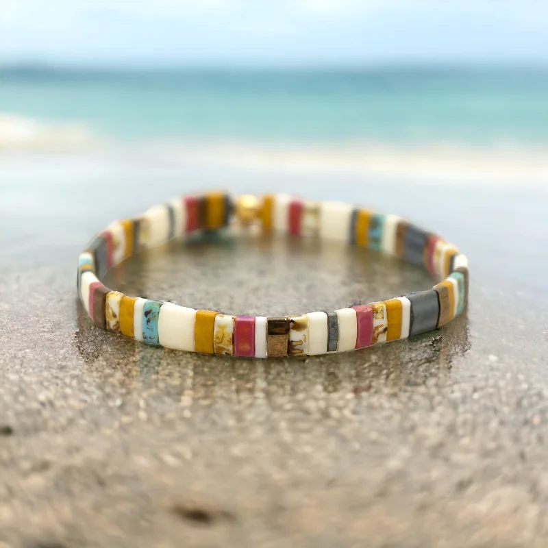 Grab Exquisite Jewelry At The Lowest Prices CAROLINA BEACHES - Tila Bead Bracelet | Single