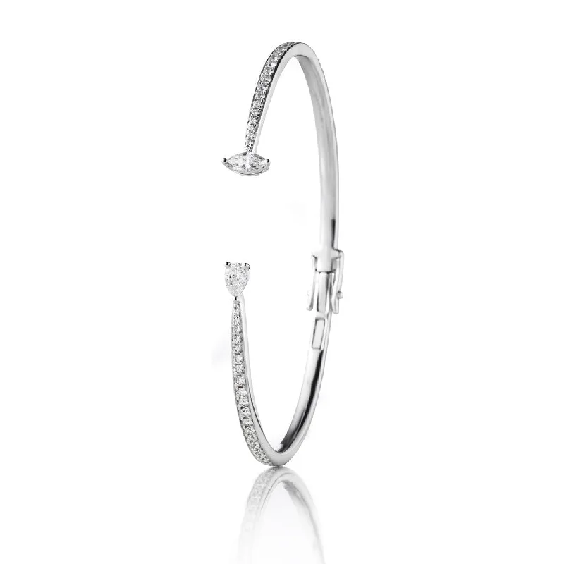 Grab Exquisite Jewelry At The Lowest Prices Conscious 18K Gold, Rosegold or Whitegold Bracelet w. Diamonds