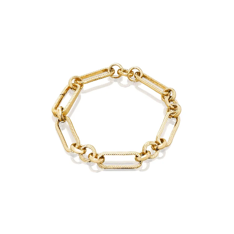 Discover Unique Jewelry With Special Limited-Time Offers Figaro Chain Bracelet (Gold)