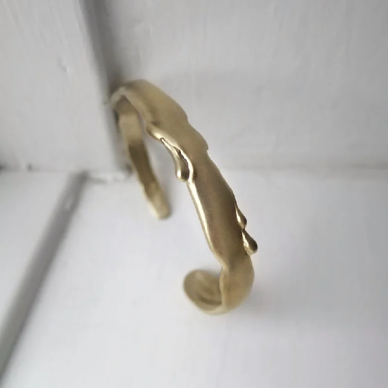 Unlock Unbeatable Jewelry Deals Before They’Re Gone Leave To Dry Cuff Bracelet