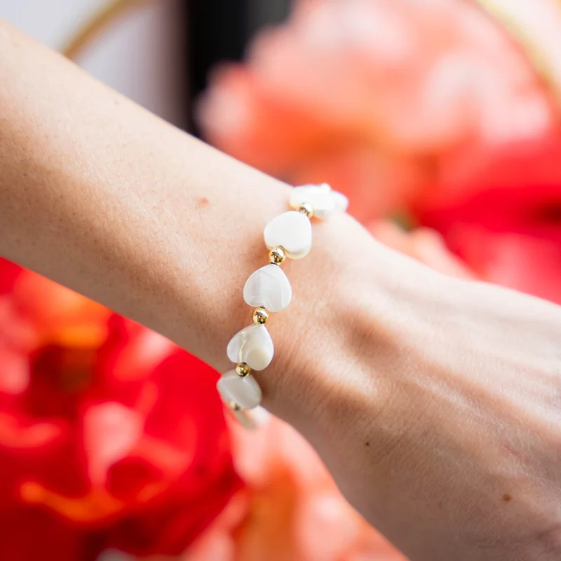 Shop High-Quality Jewelry At Jaw-Dropping Discounts SHELL HEART - 18K Gold Plated Heart Adjustable Accent Bracelet