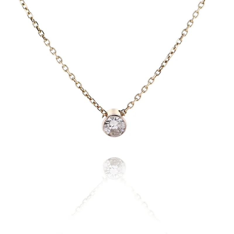 Bold And Beautiful Jewelry Now At Irresistible Prices Estate 14 Karat Yellow Gold Diamond Slide Thru Pendant Necklace