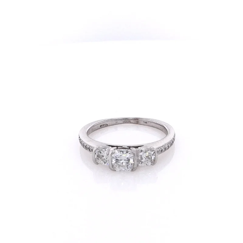 Affordable Gold-Plated Jewelry For Modern Fashion Estate Hearts on Fire 18 Karat White Gold Diamond Engagement Ring